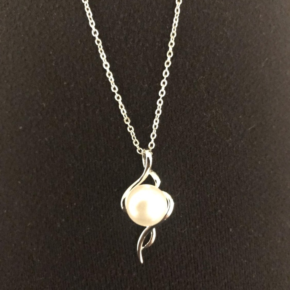 2/$14 💀| Hidden Gems Necklace
